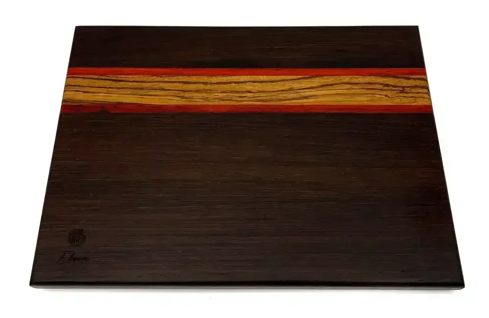 Dřevěné prkénko z exotického dřeva 240 x 330 x 20 mm