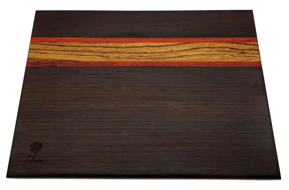 Dřevěné prkénko z exotického dřeva 240 x 330 x 20 mm